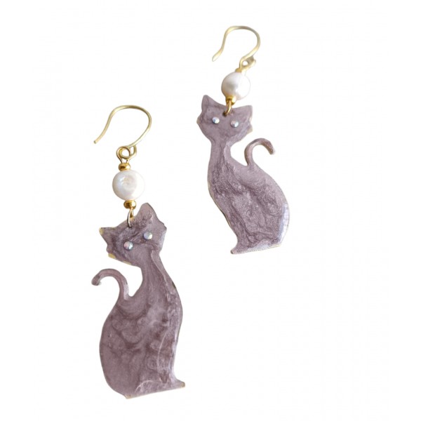 Χειροποίητα σκουλαρίκια γατούλες από μέταλλο ορείχαλκου και μαργαριτάρι στην κορυφή