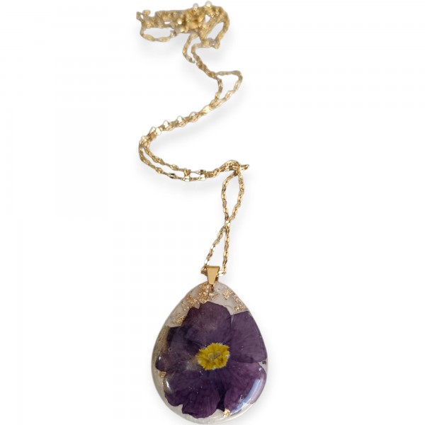 Χειροποίητο Μενταγιόν με Άνθος Πρίμουλας & Φύλλα Χρυσού