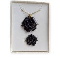 Σετ Κοσμημάτων Μαύρο Τριαντάφυλλο με Ατσάλινα Στοιχεία – Κολιέ, Σκουλαρίκια & Ρυθμιζόμενο Δαχτυλίδι