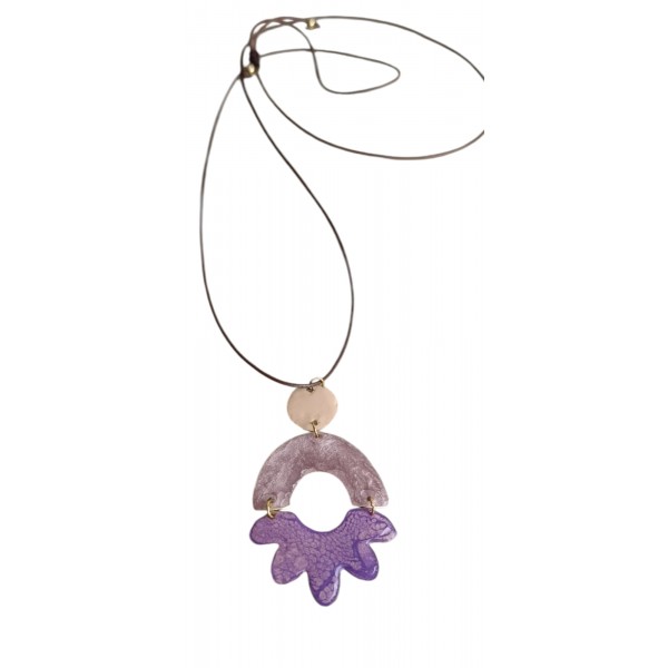 Χειροποίητο κολιέ γεωμετρικό σχήμα με δερμάτινο κορδόνι 