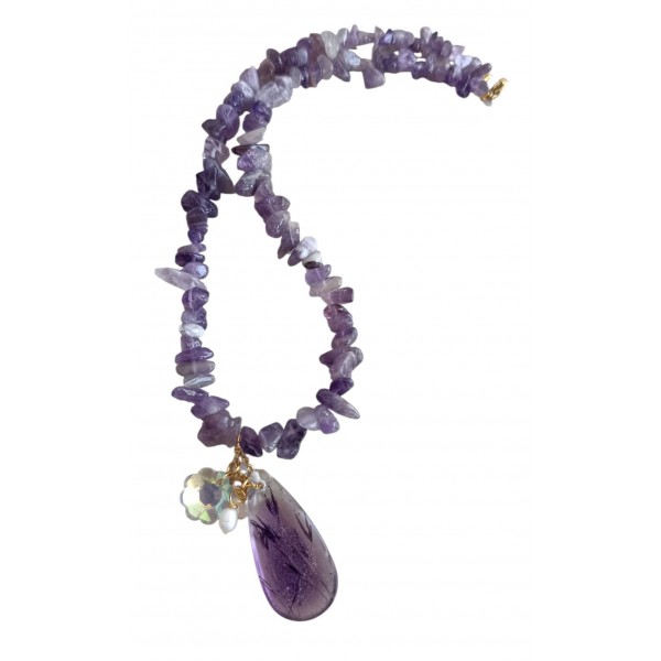 Χειροποίητο κολιέ με αμέθυστο και στοιχείο με αληθινά λουλούδια