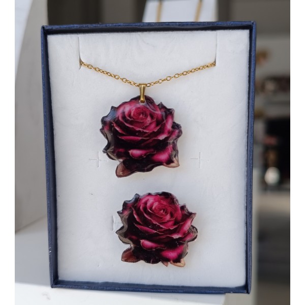 Χειροποίητο κολιέ και σκουλαρίκια με κόκκινο τριαντάφυλλο 