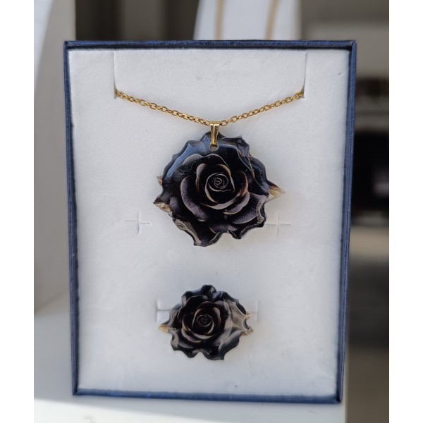 Χειροποίητο κολιέ και σκουλαρίκια με μαύρο τριαντάφυλλο 