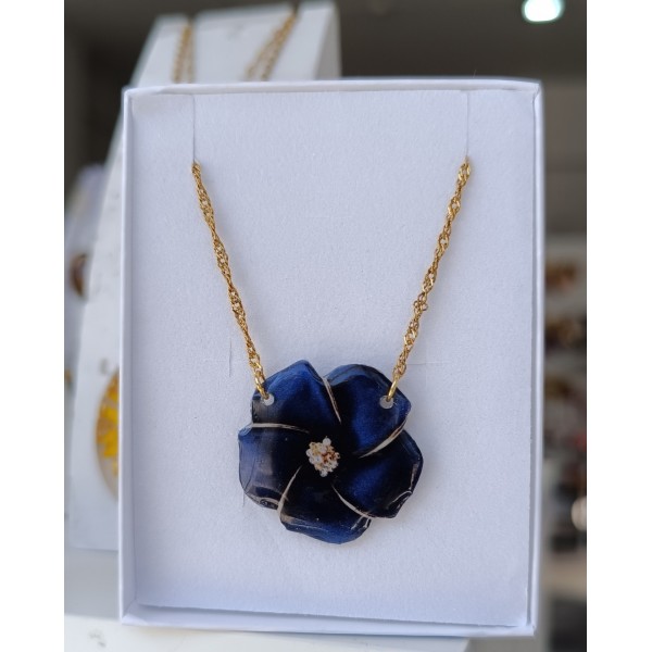 Χειροποίητο κολιέ  λουλούδι σε βαθύ μπλε