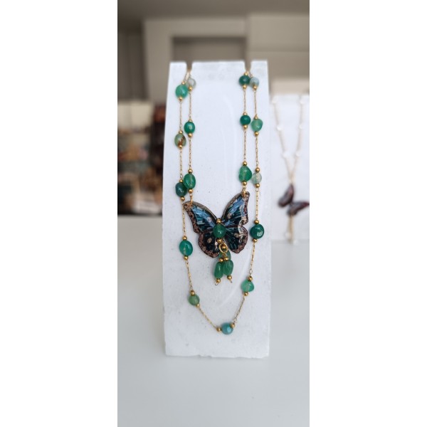 Δύο χειροποίητα κολιέ από ημιπολύτιμο λίθο πράσινο αχάτη και πεταλούδα 