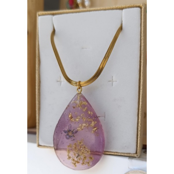 Χειροποίητο κολιέ με αληθινά αποξηραμένα λουλούδια και snake ατσάλινη αλυσίδα σε χρυσό χρώμα 