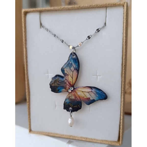 Χειροποίητο κολιέ με πεταλούδα