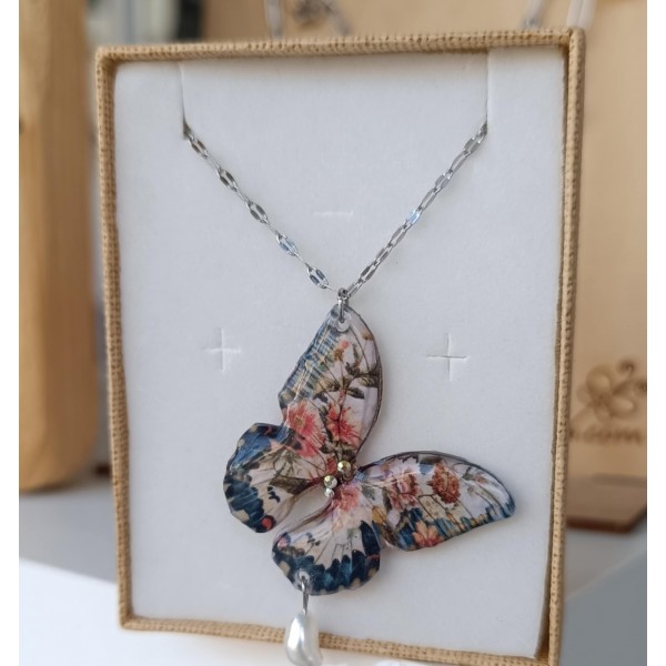 Χειροποίητο κολιέ με πεταλούδα