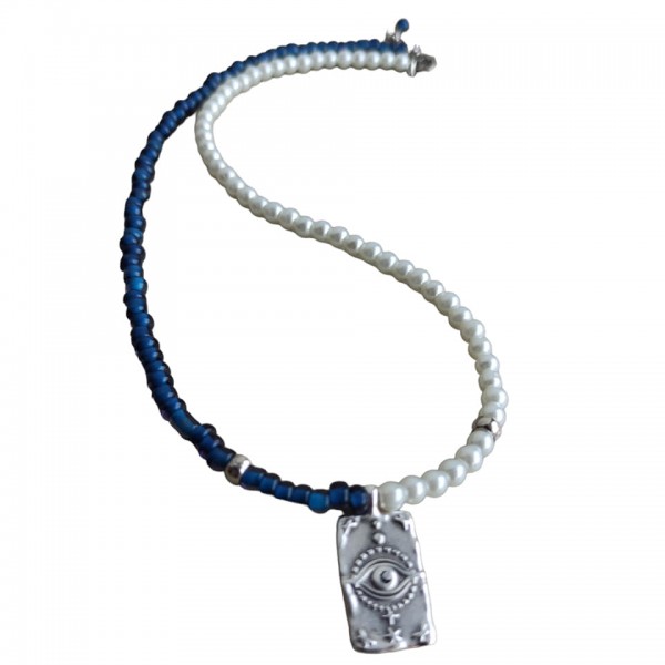 Κολιέ σε μπλε χρώμα με μεταλλικό μοτίφ