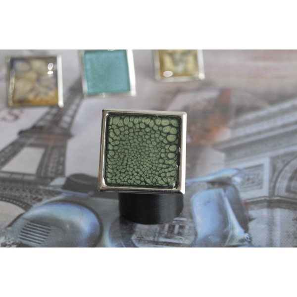 Δαχτυλίδι σε σμαραγδί - λαδί χρώμα