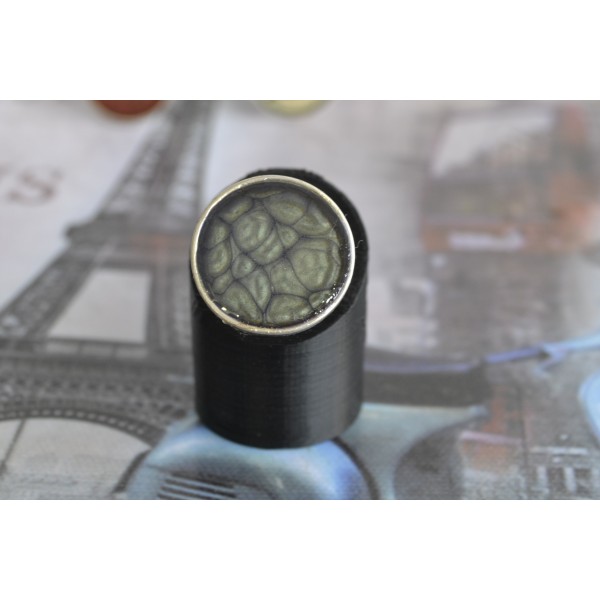 Δαχτυλίδι στρόγγυλο σε σμαραγδί χρώμα