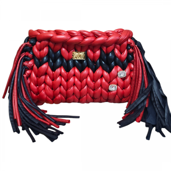 Marshmallow χειροποίητη τσάντα με eco leather κόκκινο και μαύρο νήμα.