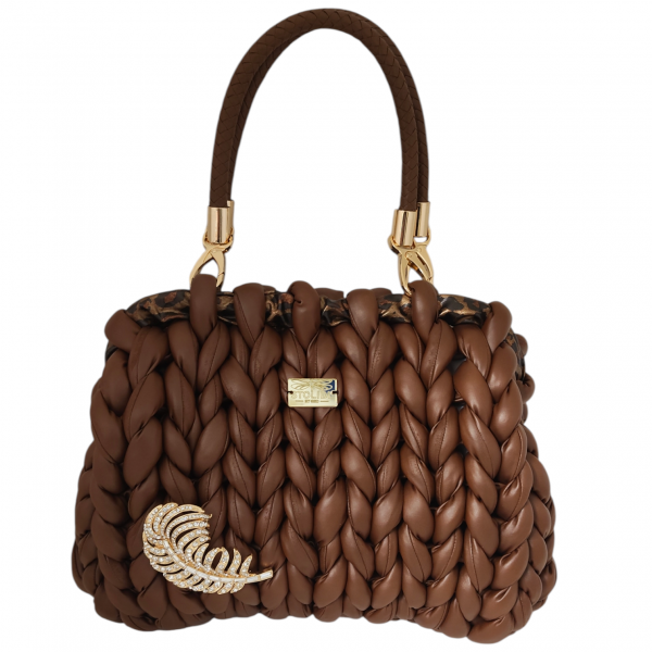 Marshmallow χειροποίητη τσάντα σε καφέ δερματίνη με έλασμα 20εκ