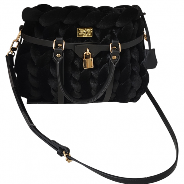 Marshmallow τσάντα απο μαυρο βελούδινο νήμα και δερμάτινα λουριά 