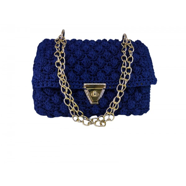 Χειροποίητη πλεκτή τσάντα σε χρώμα σκούρο μπλε με κίτρινη φόδρα.