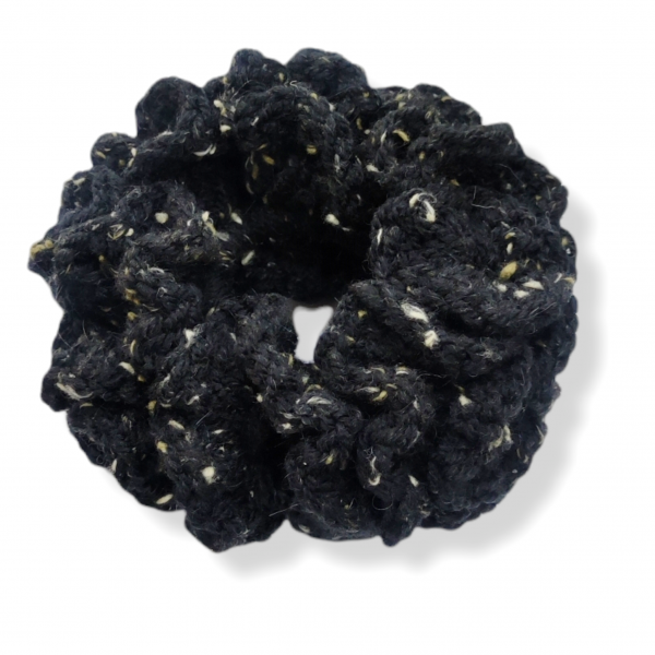 Χειροποίητο πλεκτό scrunchie σε μαυρο χρώμα