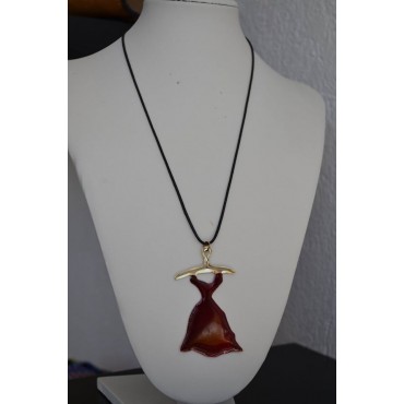 Κολιέ με  χειροποίητο φόρεμα 